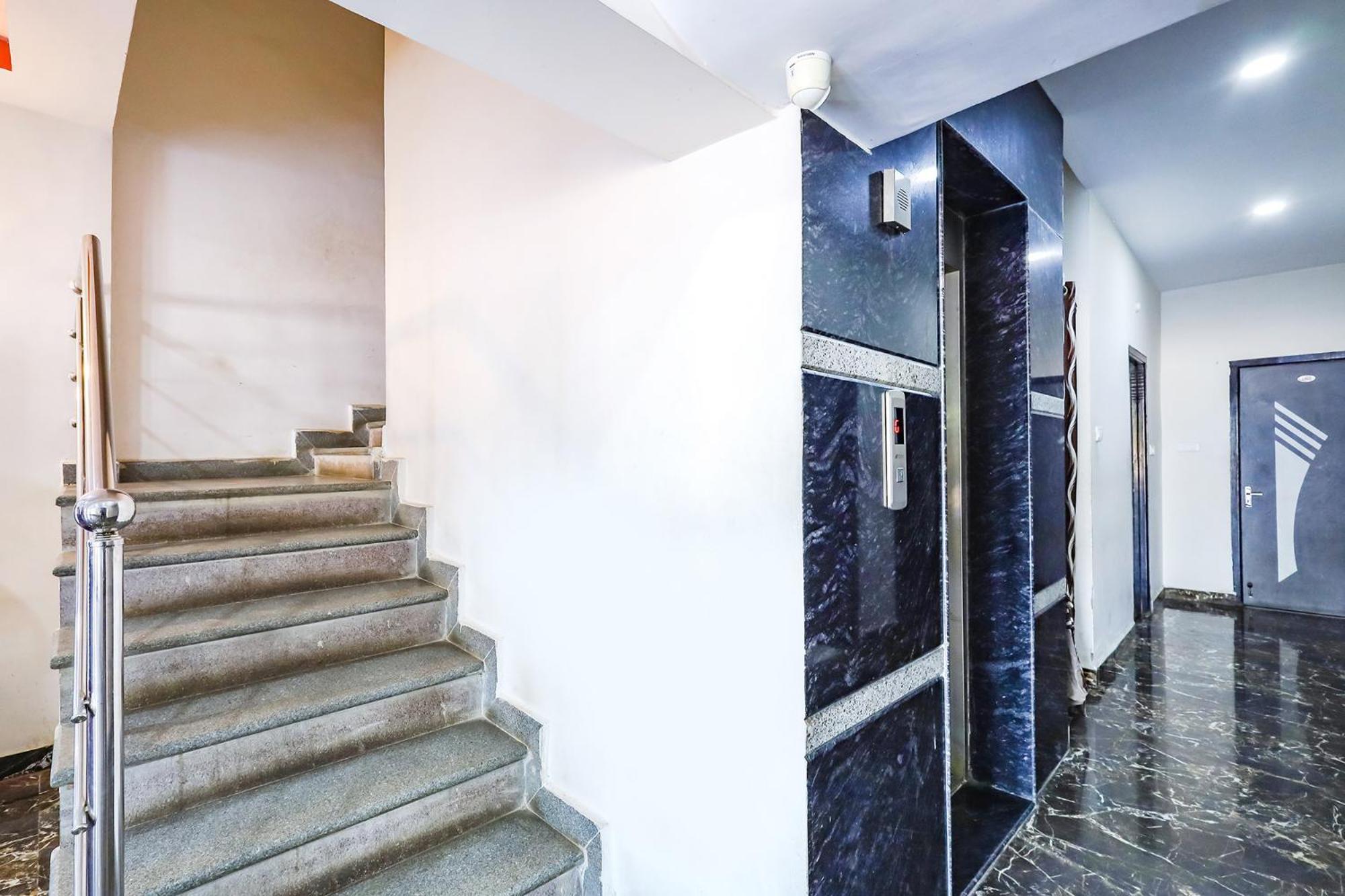 Hotel Capital O Lakshmi Residency Tirupati Zewnętrze zdjęcie