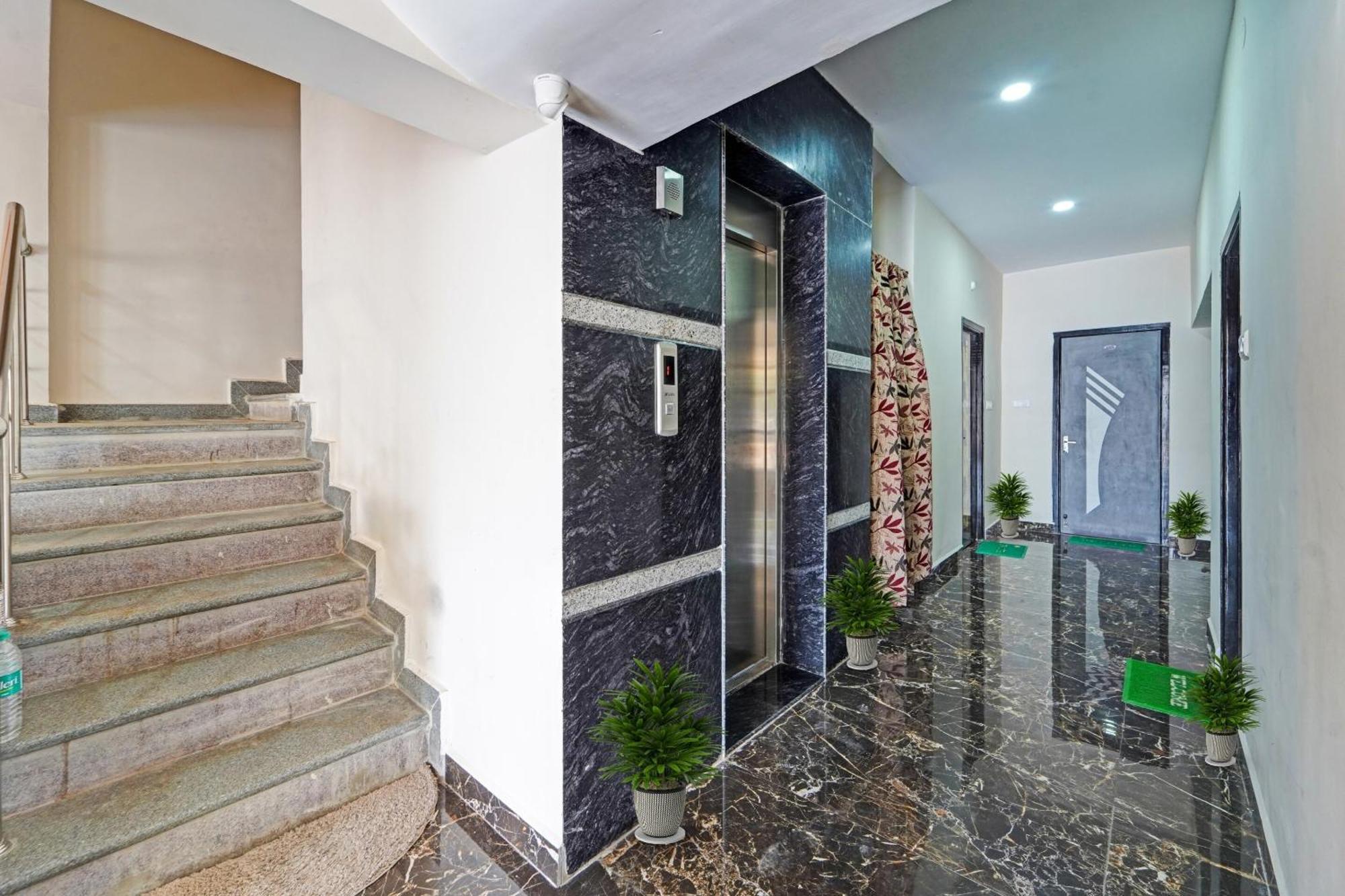 Hotel Capital O Lakshmi Residency Tirupati Zewnętrze zdjęcie